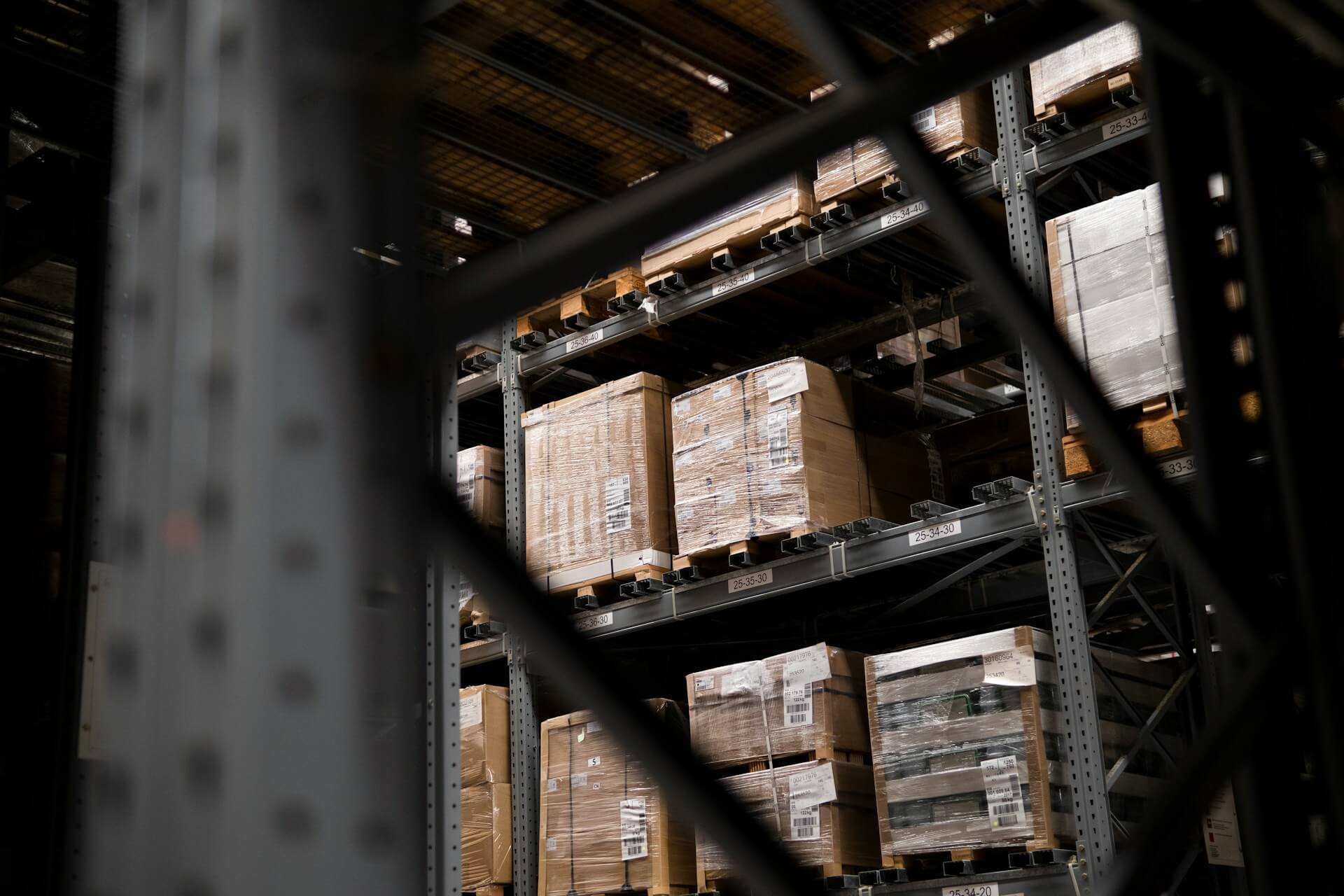 cross-docking-vs-geleneksel-depolama-hangisi-sizin-icin-dogru-secim-2